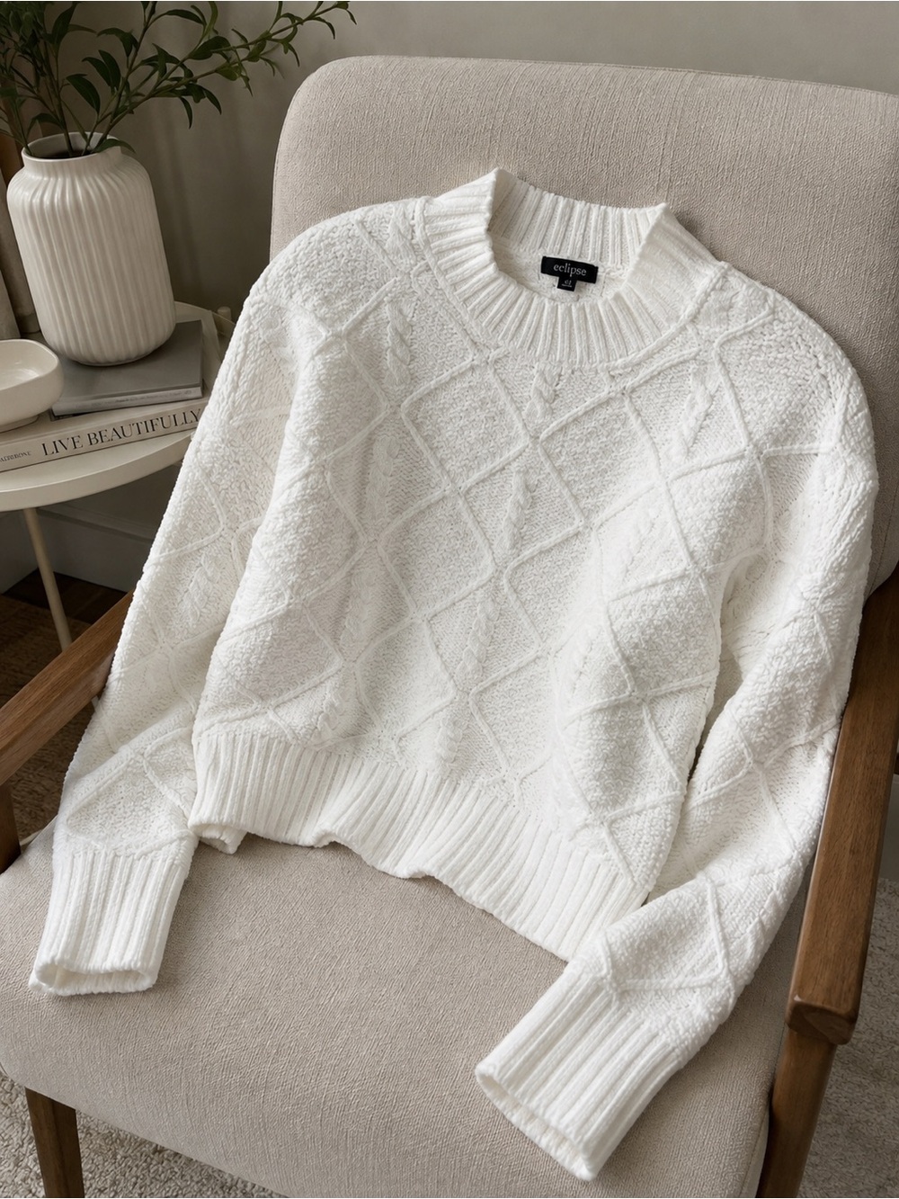 Eclipse White Cable Knit Crewneck Sweater Small